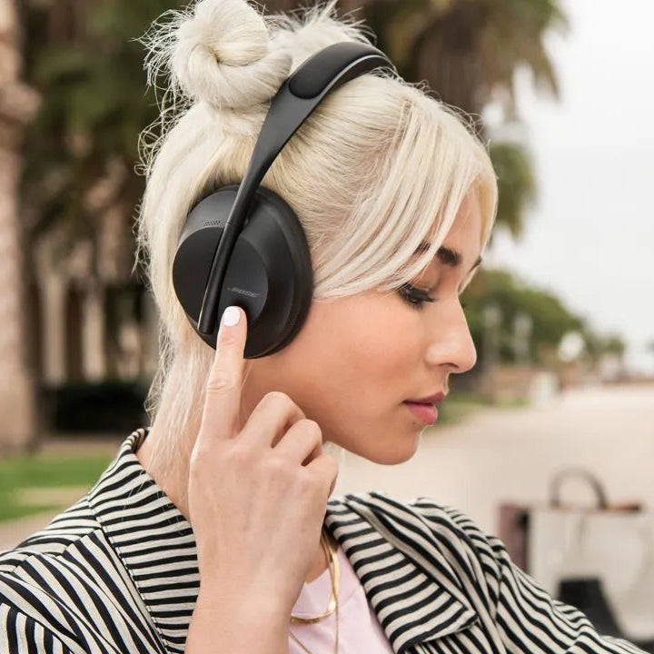 Audífonos Bose 700 Tipo Diadema con Cancelación de Ruido Total y Bluetooth